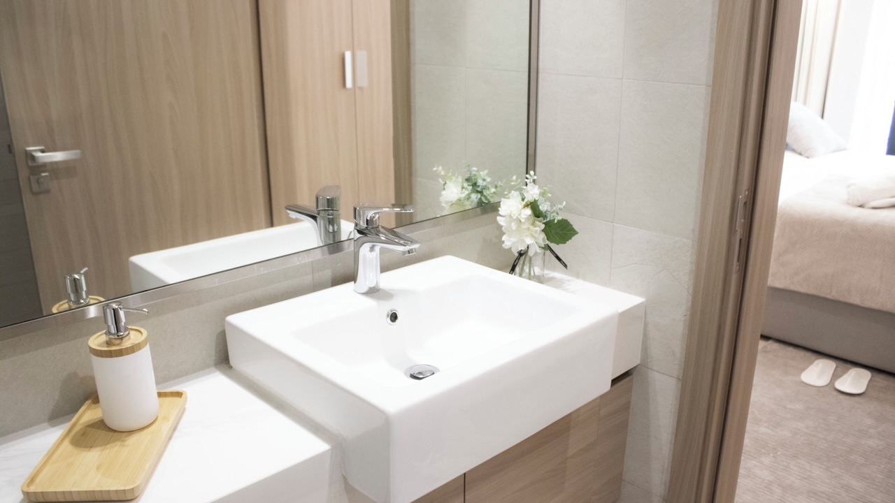 Photo of Bathroom in Trade Centre 1
