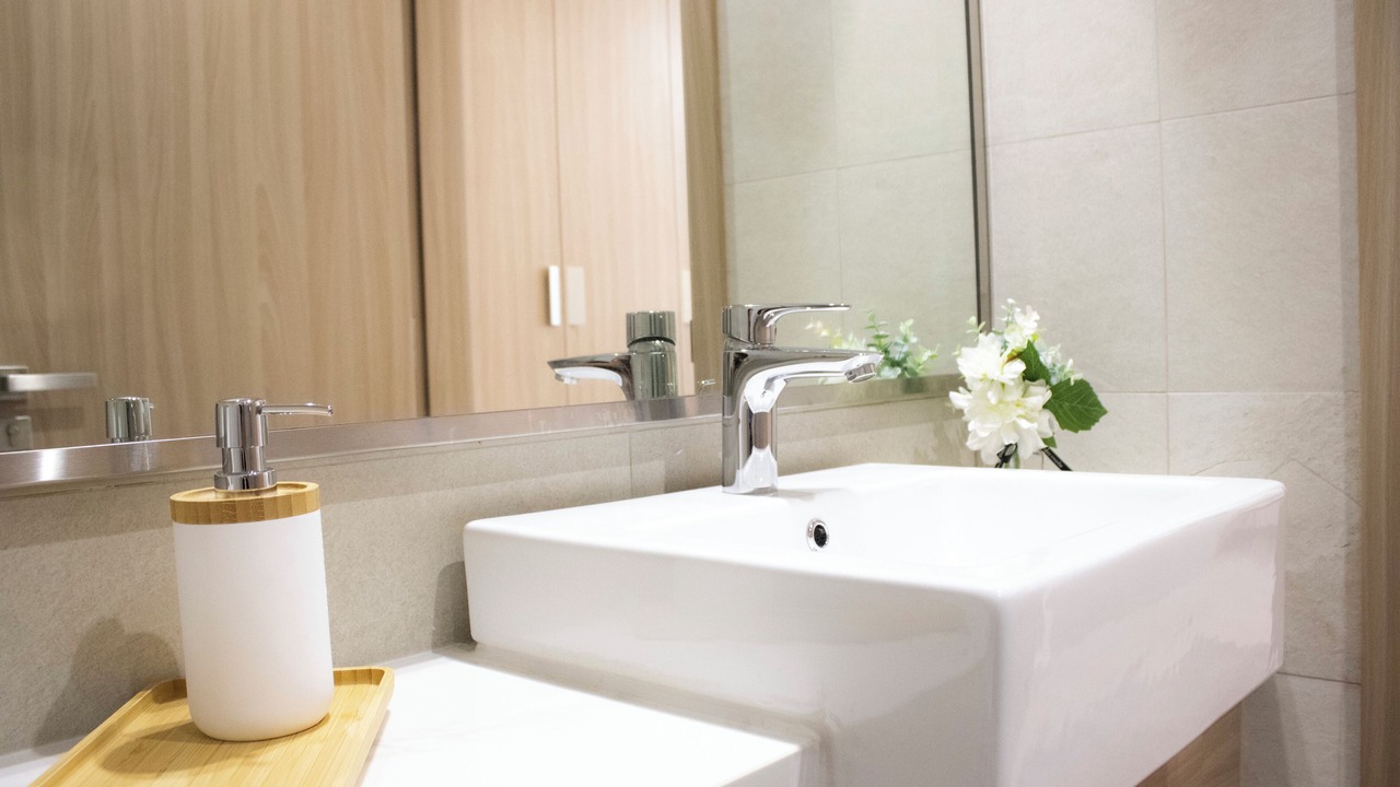 Photo of Bathroom in Trade Centre 1