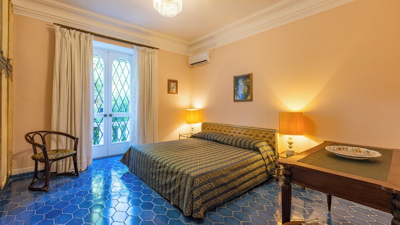 Photo of Bedroom in Ischia Porto