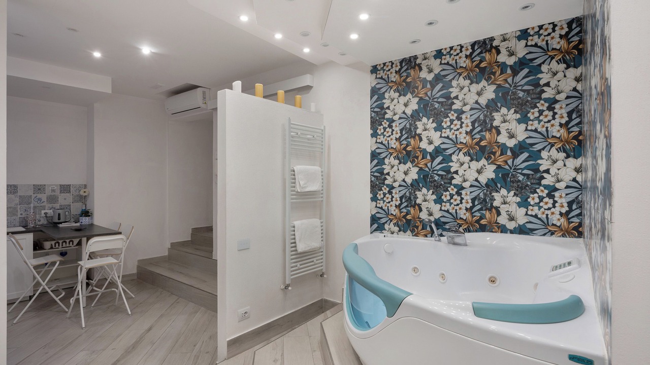 Photo of Bathroom in Quartieri Spagnoli