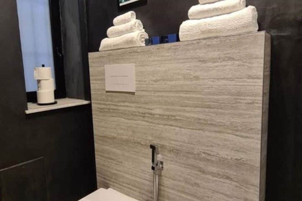 Photo of Bathroom in Mergellina
