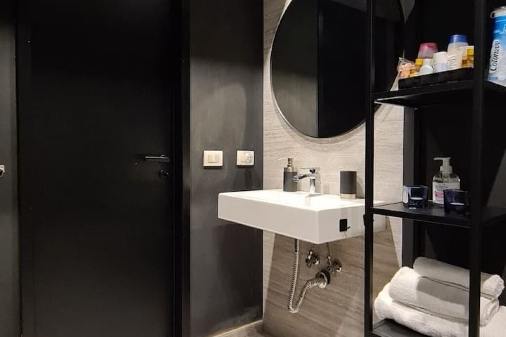 Photo of Bathroom in Mergellina