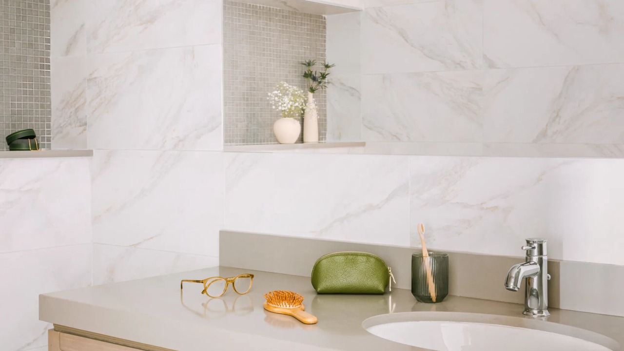 Photo of Bathroom in Trade Centre 1