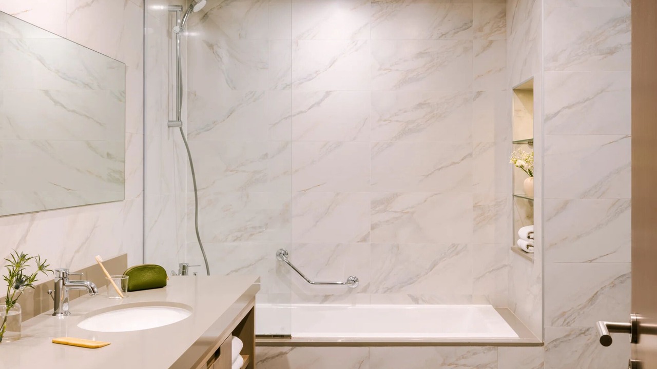 Photo of Bathroom in Trade Centre 1