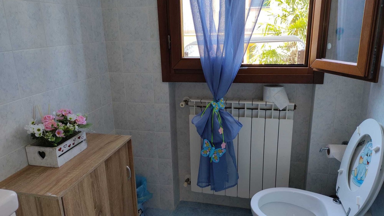 Photo of Bathroom in Meleto