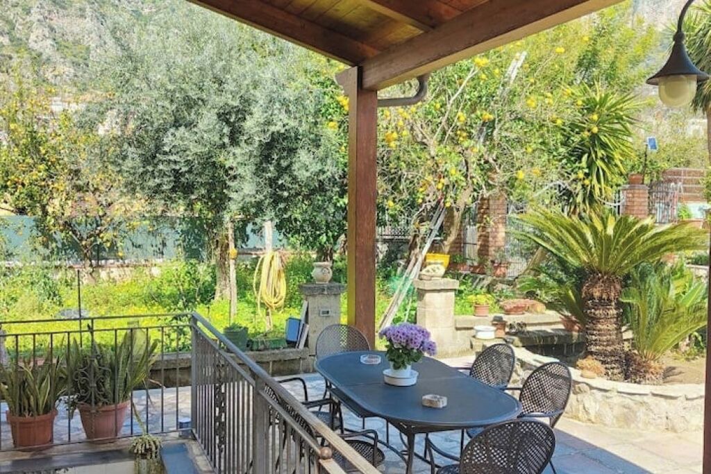 Photo of Outdoor in Meta