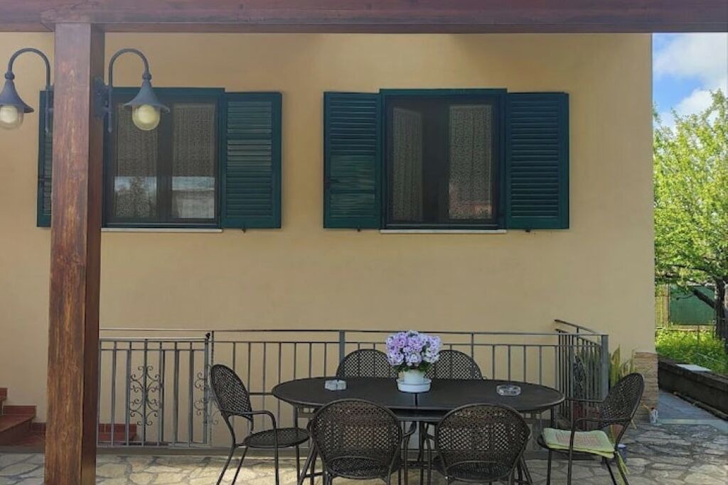 Photo of Outdoor in Meta