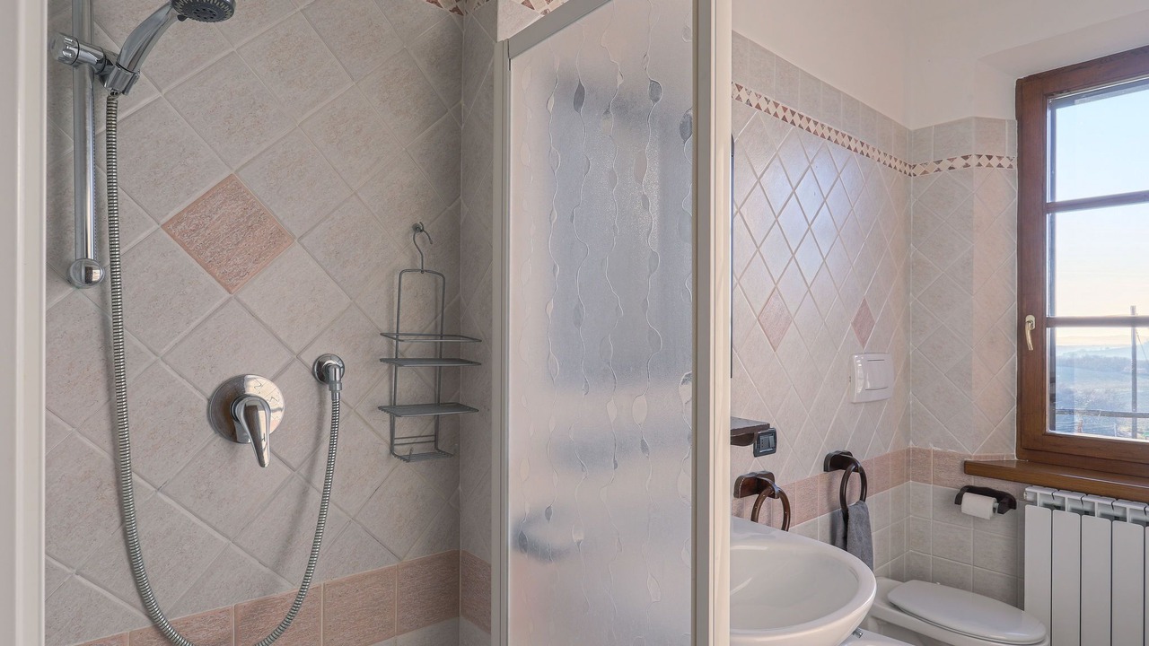 Photo of Bathroom in Cignan Bianco