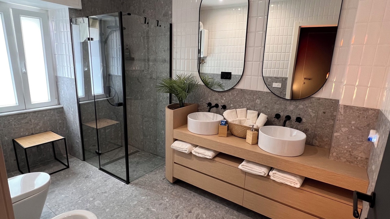 Photo of Bathroom in Naples City Centre