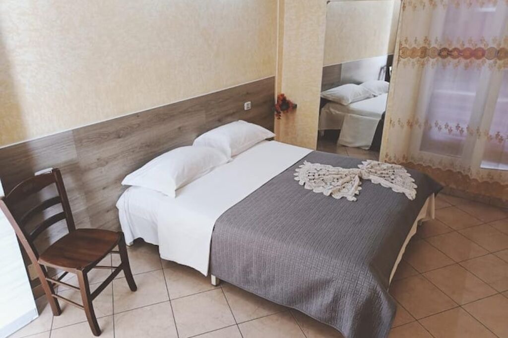 Photo of Bedroom in Nola
