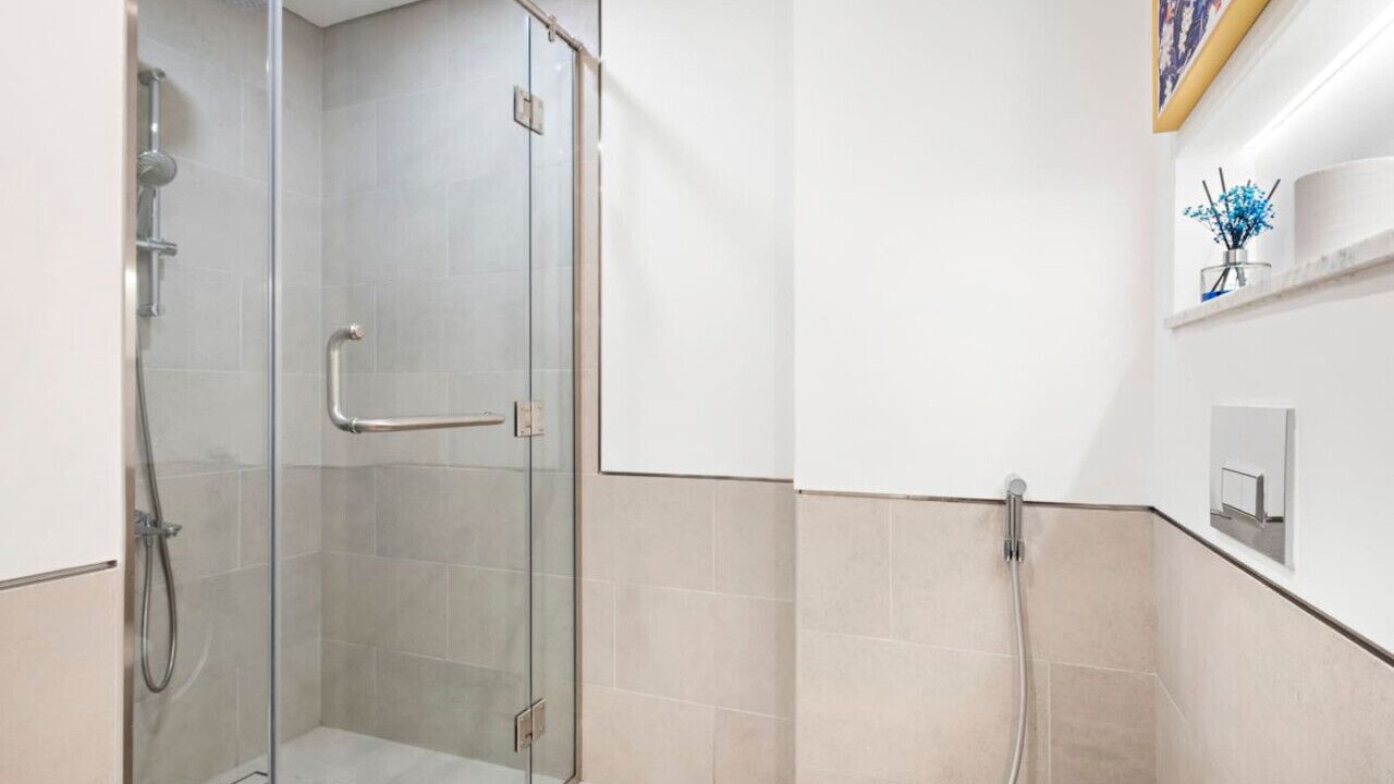 Photo of Bathroom in Umm Suqeim 3