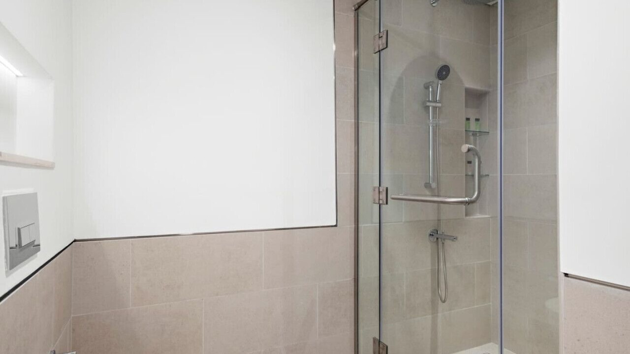 Photo of Bathroom in Umm Suqeim 3
