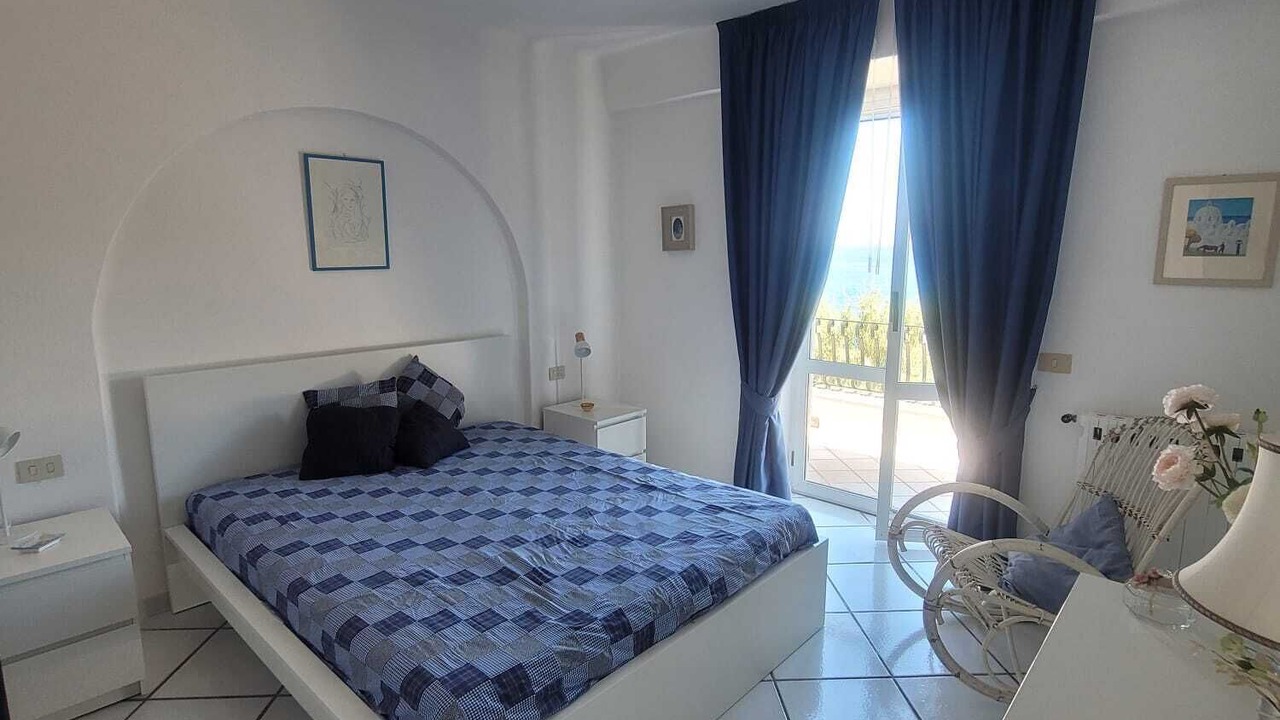 Photo of Bedroom in Ischia Porto