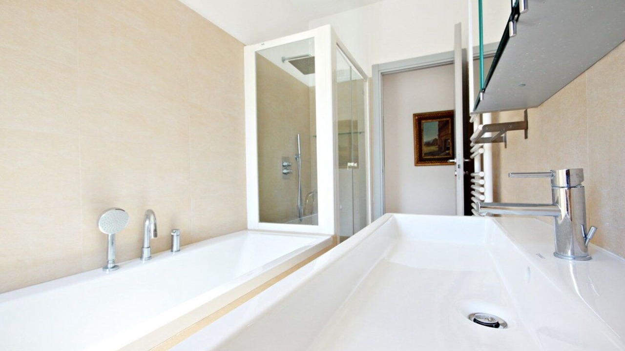 Photo of Bathroom in Aventine