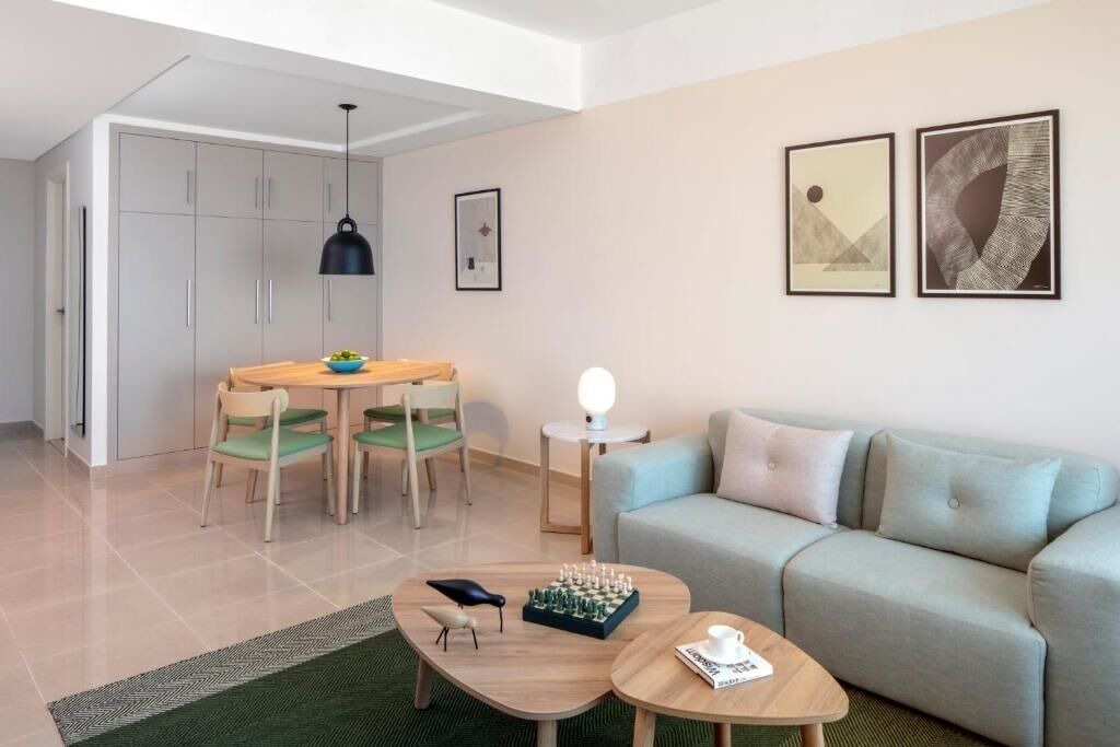 Photo of Livingroom in Trade Center