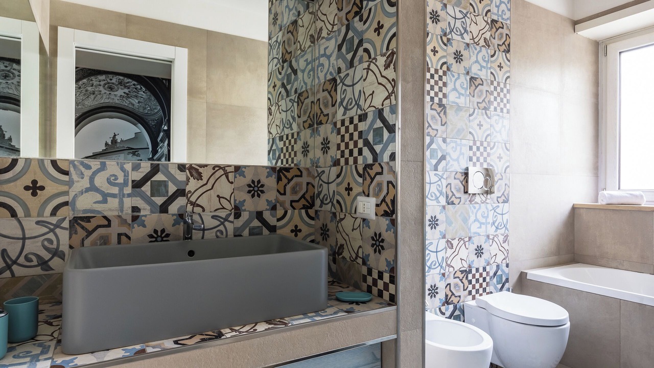 Photo of Bathroom in Naples City Centre