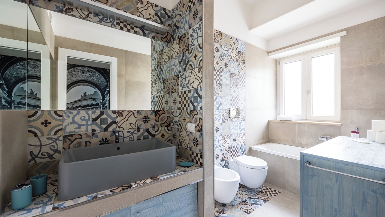 Photo of Bathroom in Naples City Centre