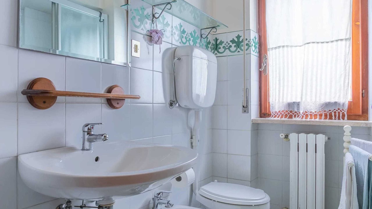 Photo of Bathroom in Tollo