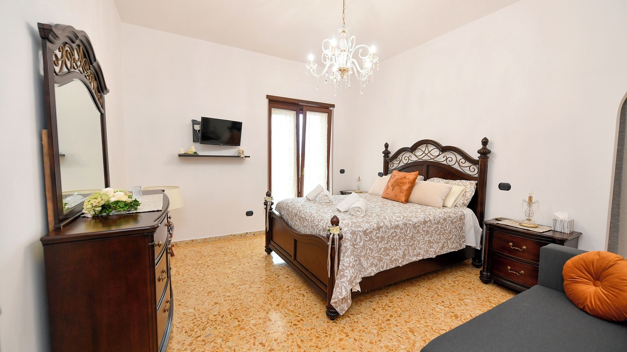 Photo of Bedroom in Torre del Greco