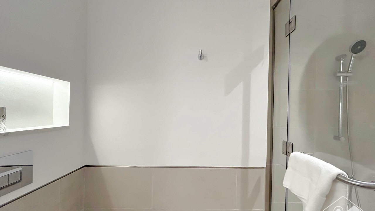 Photo of Bathroom in Umm Suqeim 3