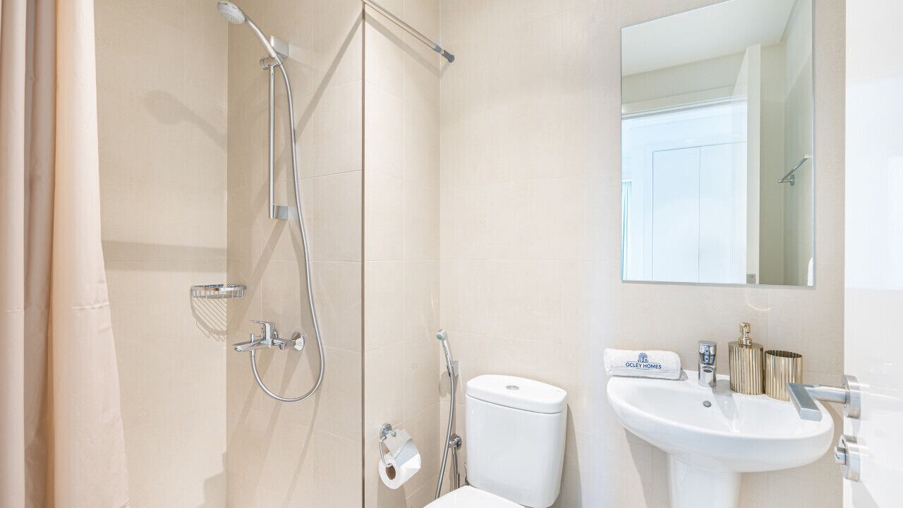 Photo of Bathroom in Za'abeel 2