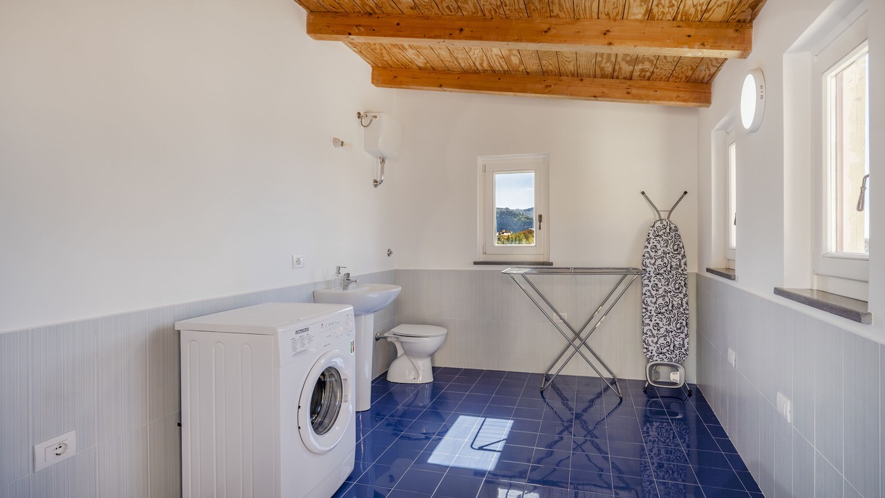Photo of Bathroom in Meta