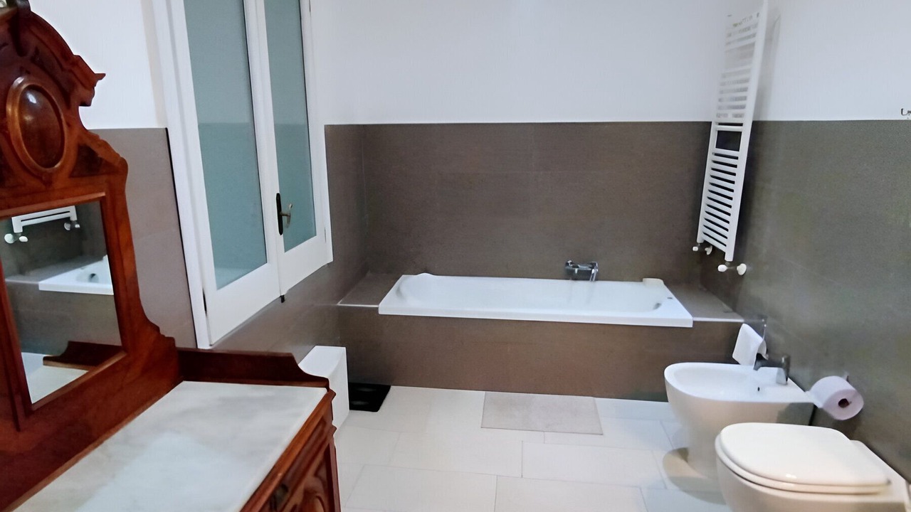 Photo of Bathroom in Mount Vesuvius - Pompei
