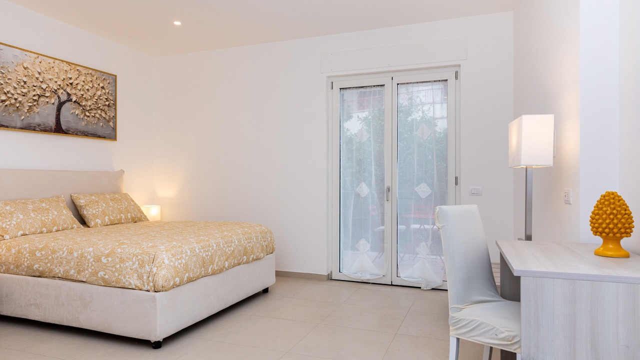 Photo of Bedroom in Meta