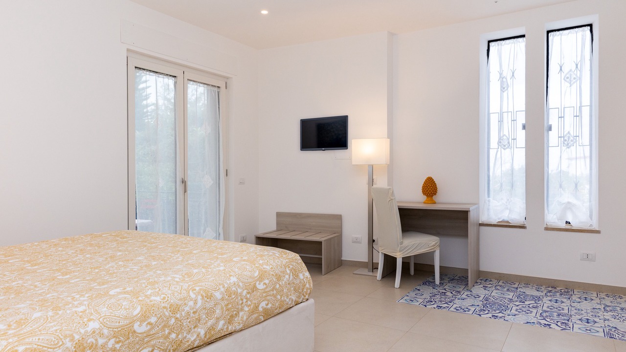 Photo of Bedroom in Meta