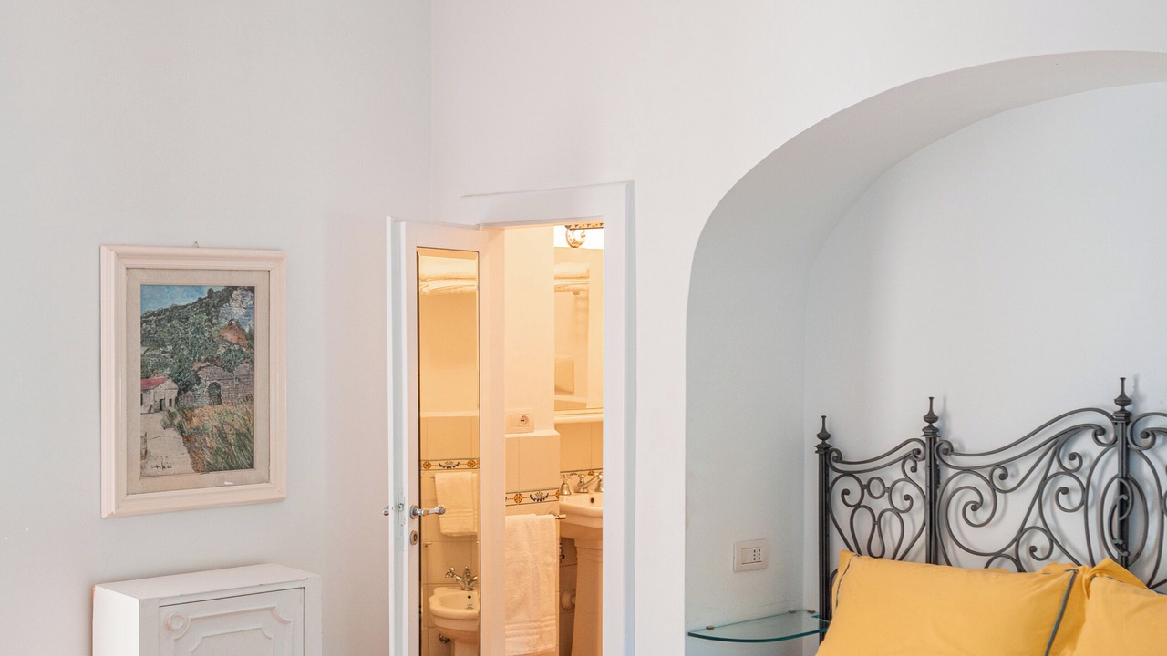 Photo of Bedroom in Ischia Porto