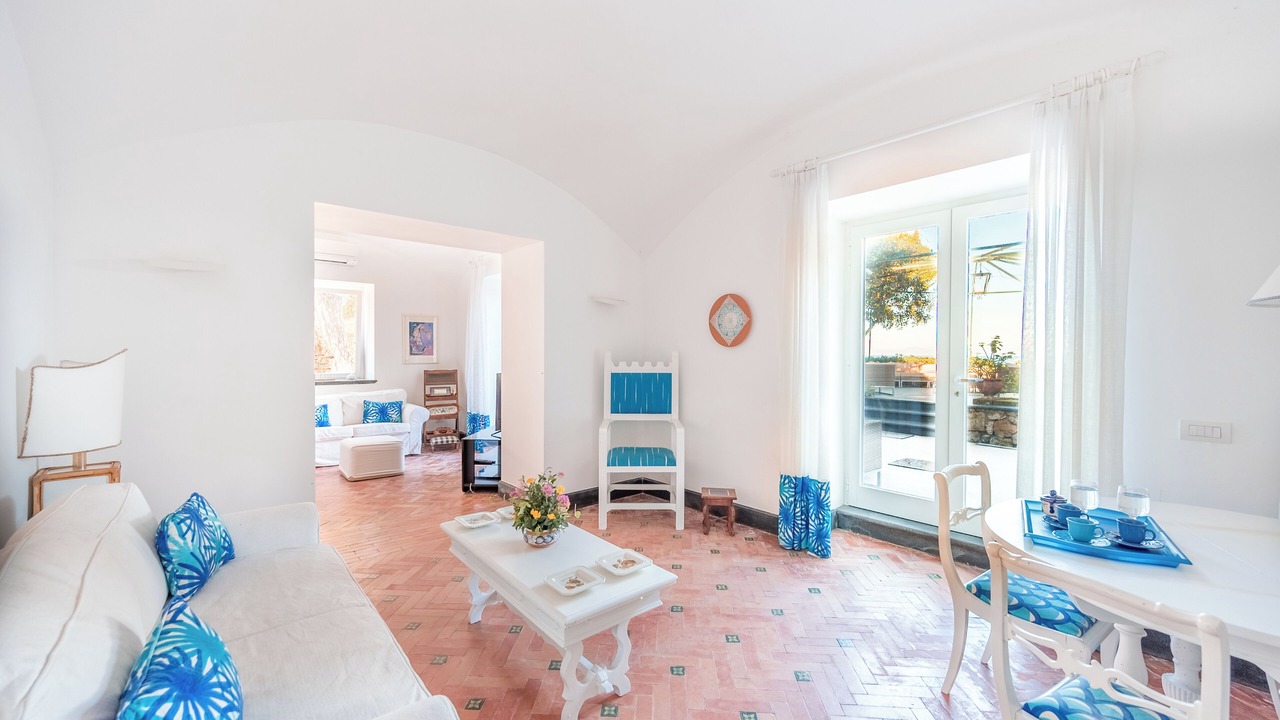 Photo of Livingroom in Ischia Porto