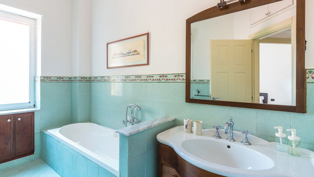 Photo of Bathroom in Fuorigrotta
