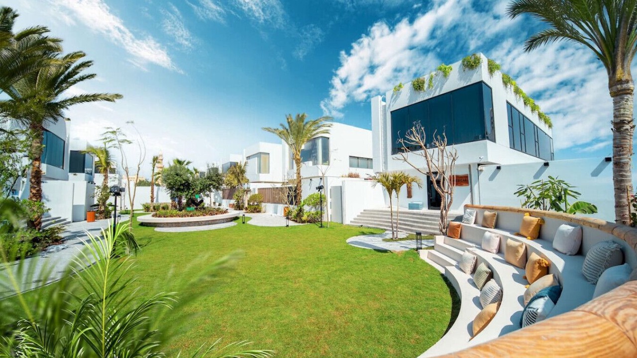 Photo of Outdoor in Al Barsha 1