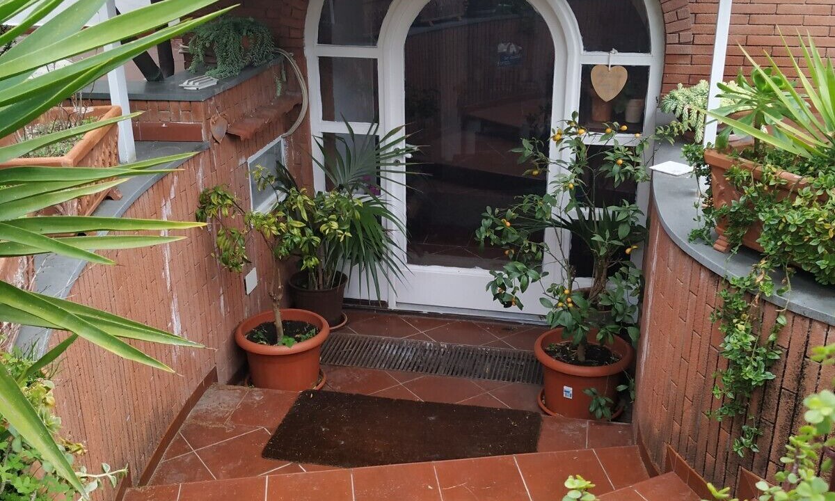 Photo of Outdoor in Meta