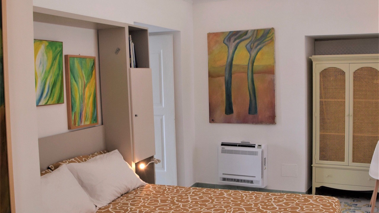 Photo of Bedroom in Meta