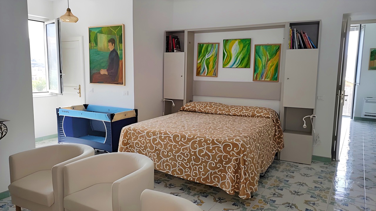 Photo of Bedroom in Meta