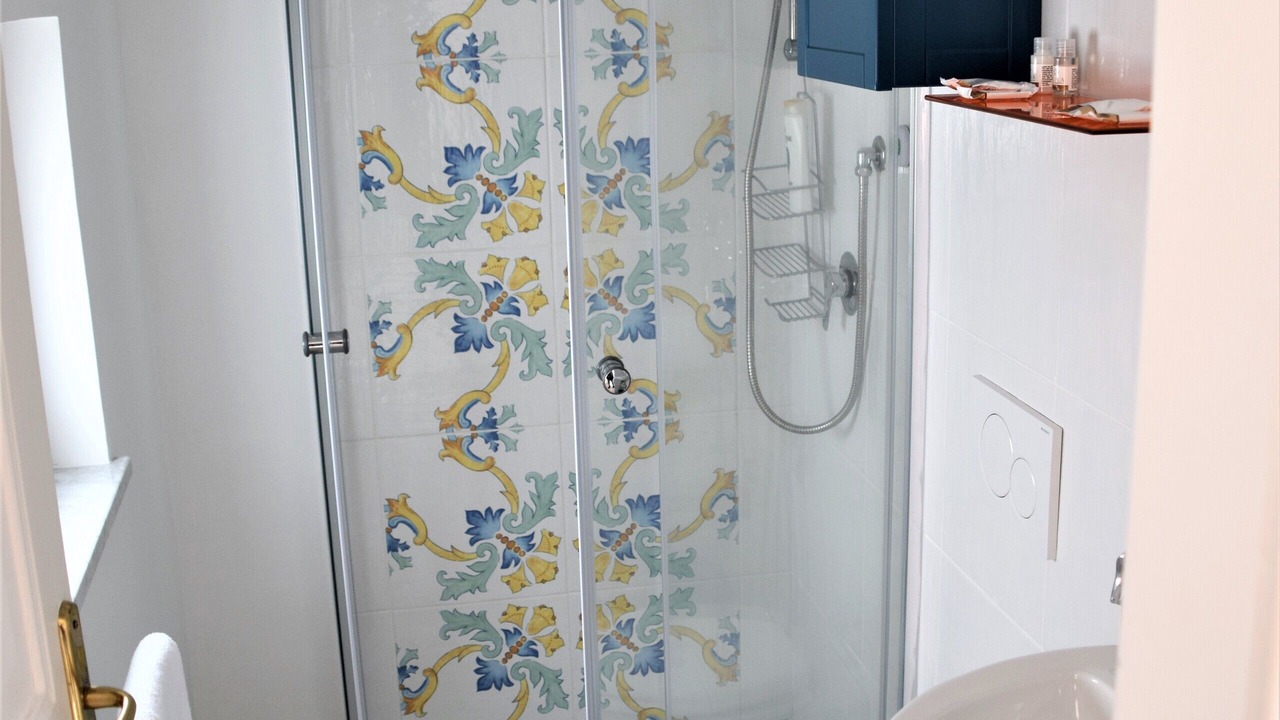 Photo of Bathroom in Meta