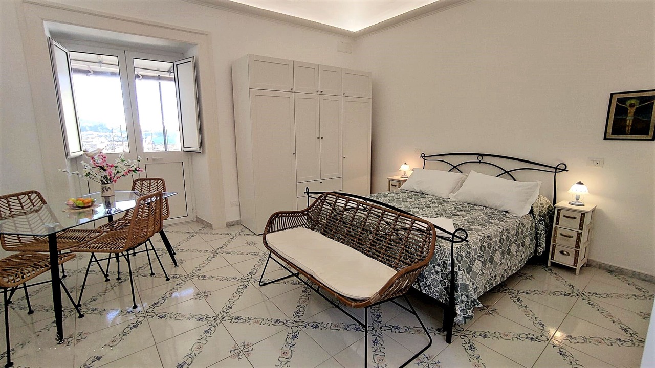 Photo of Bedroom in Meta