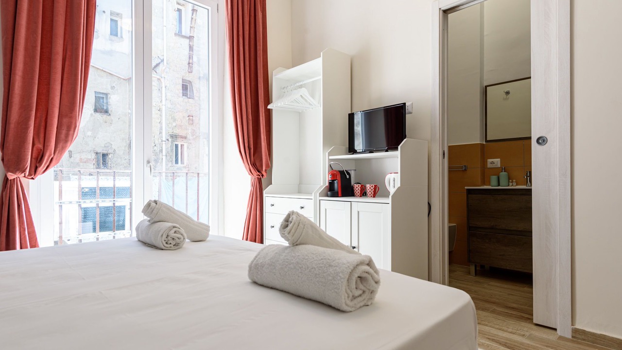 Photo of Bedroom in Naples City Centre