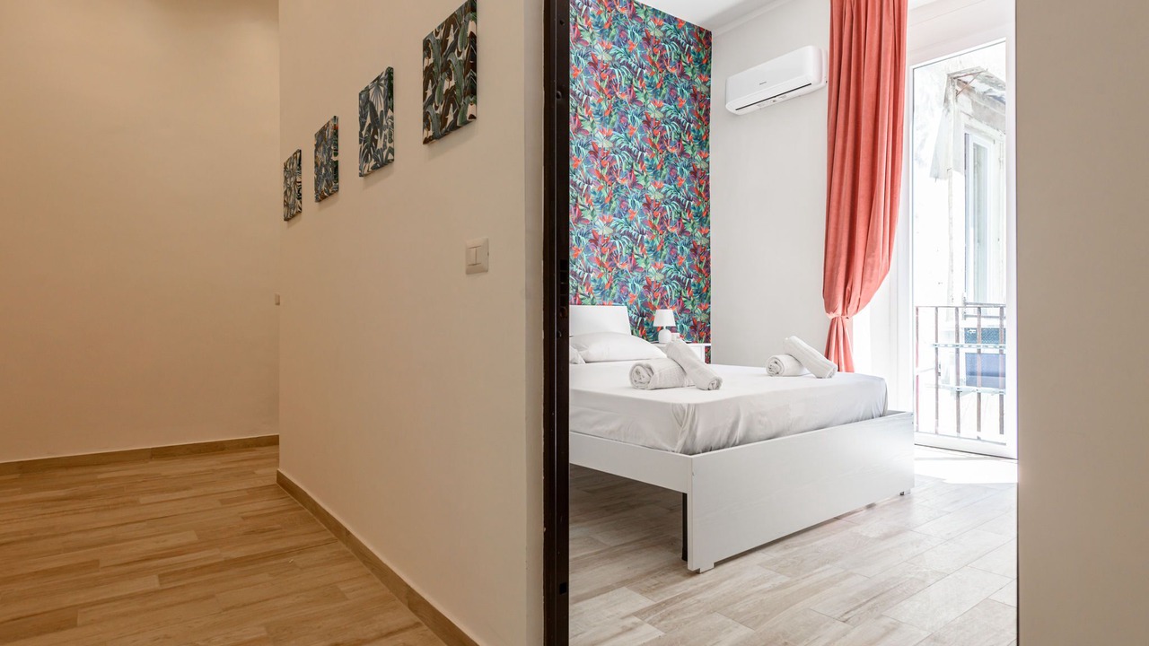 Photo of Bedroom in Naples City Centre