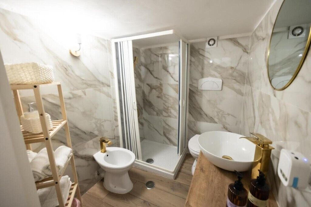 Photo of Bathroom in Vasto