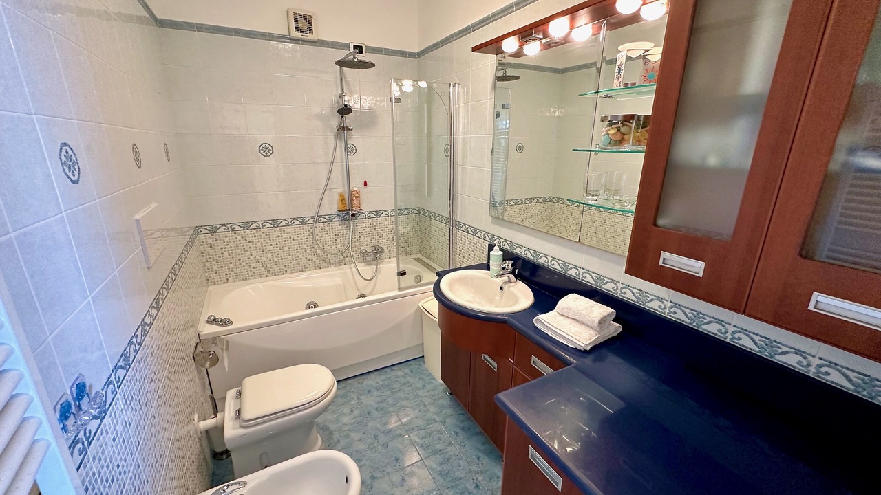 Photo of Bathroom in Raito