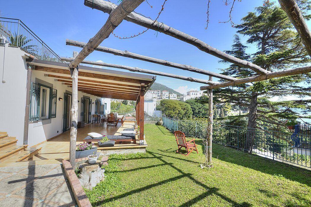 Photo of Patio Balcony in Raito