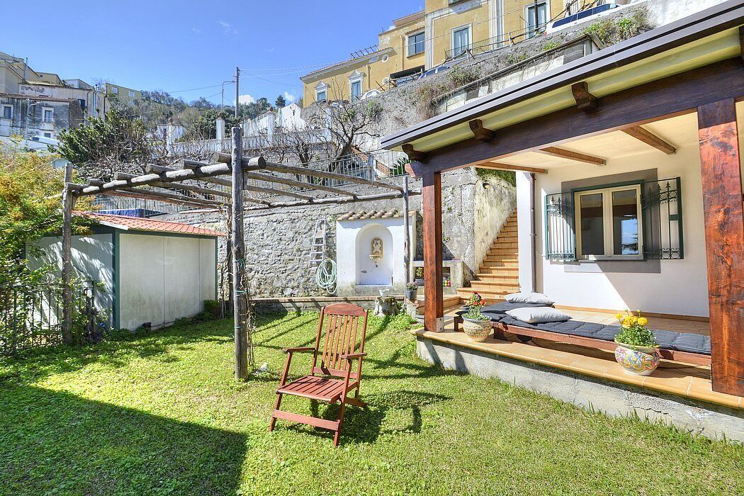 Photo of Patio Balcony in Raito