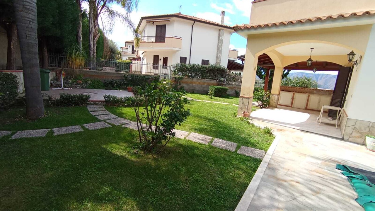 Photo of Outdoor in Furnari