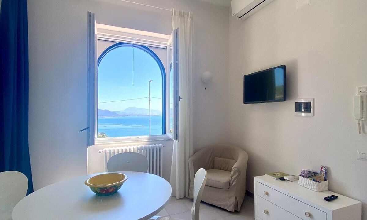 Photo of Bedroom in Raito