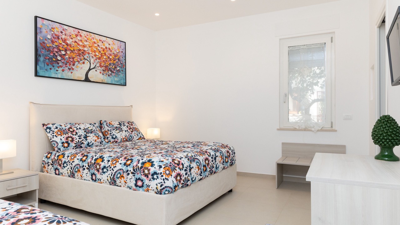 Photo of Bedroom in Meta