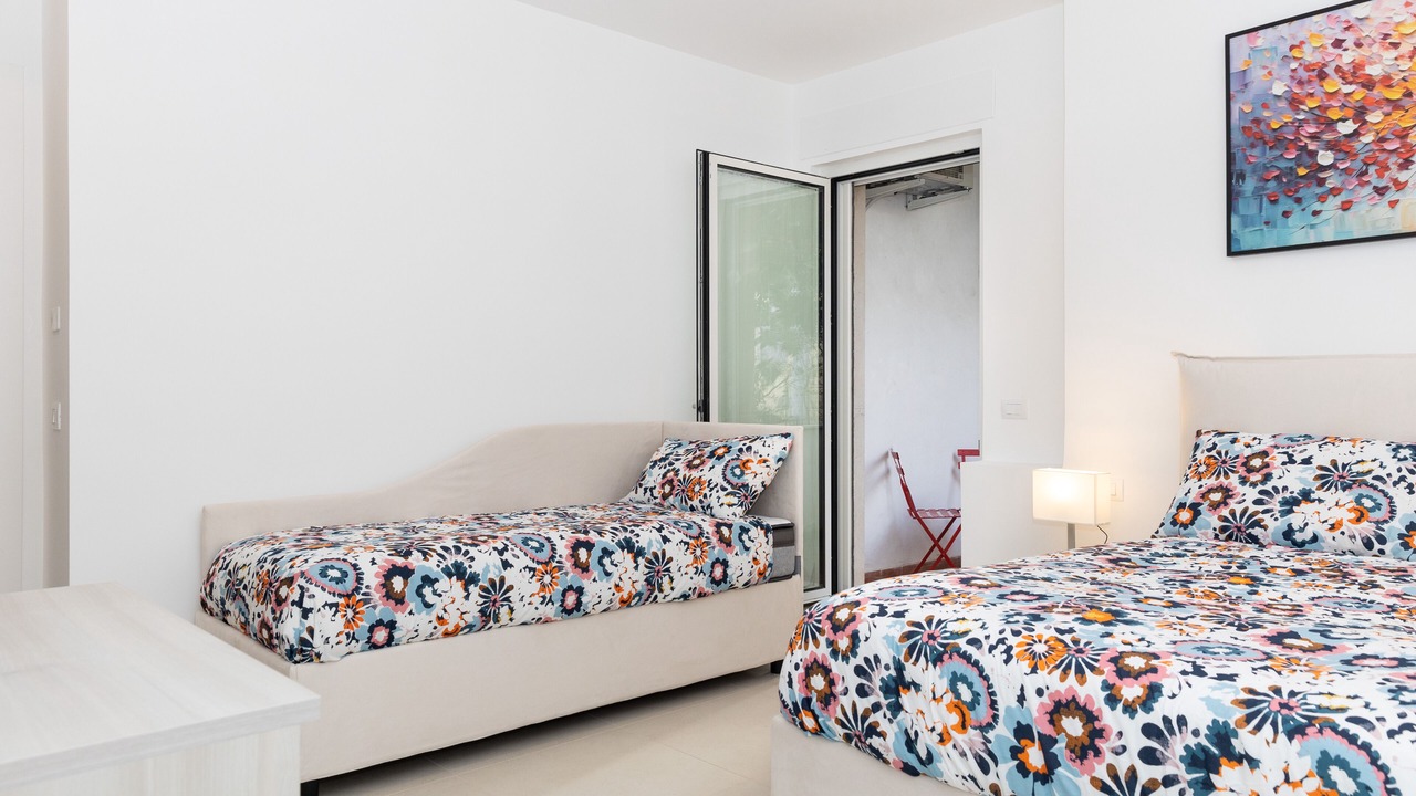 Photo of Bedroom in Meta