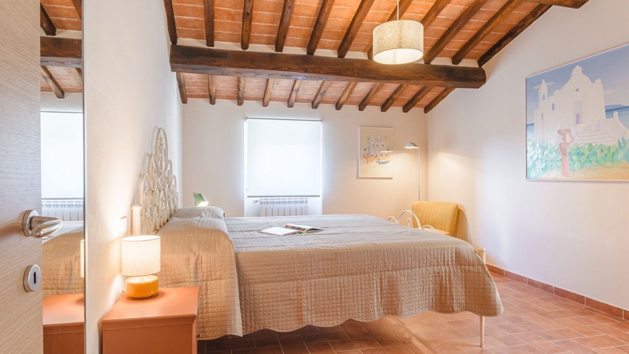 Photo of Bedroom in Camucia