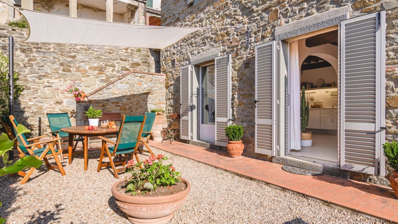 Photo of Outdoor in Camucia